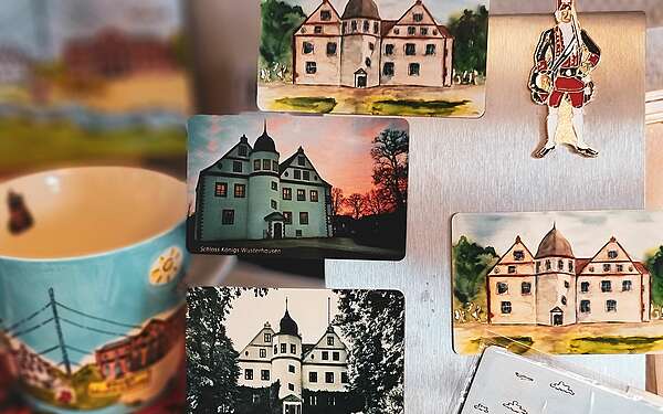 Pins und Magnete