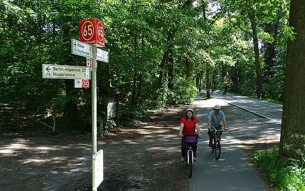 Radfahrer am Knotenpunkt