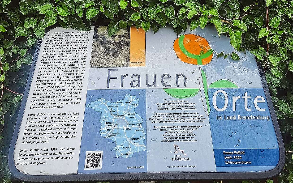 Gedenktafel für die Schleusenwärterin Emma Pufahl in Königs Wusterhausen