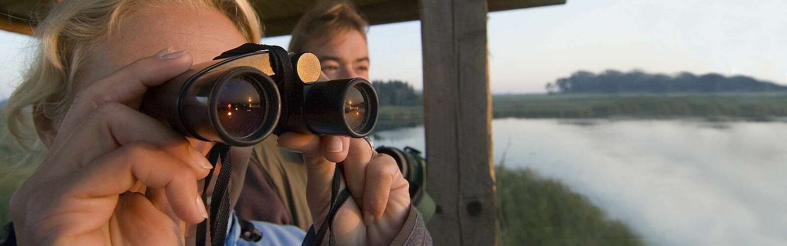 Naturbeobachtung mit dem Fernglas,
            
        
                Foto: TMB Tourismus-Marketing Brandenburg GmbH/Wolfgang Ehn